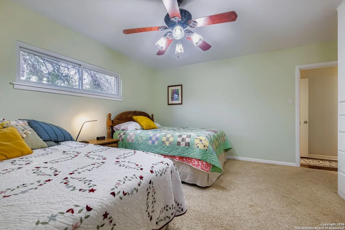 Photo of 615 CAVE LN