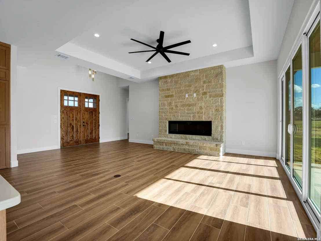 Photo of 101 W MEDIUM MEADOW DR