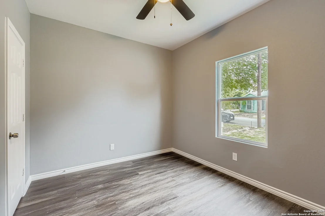 Photo of 226 Frost