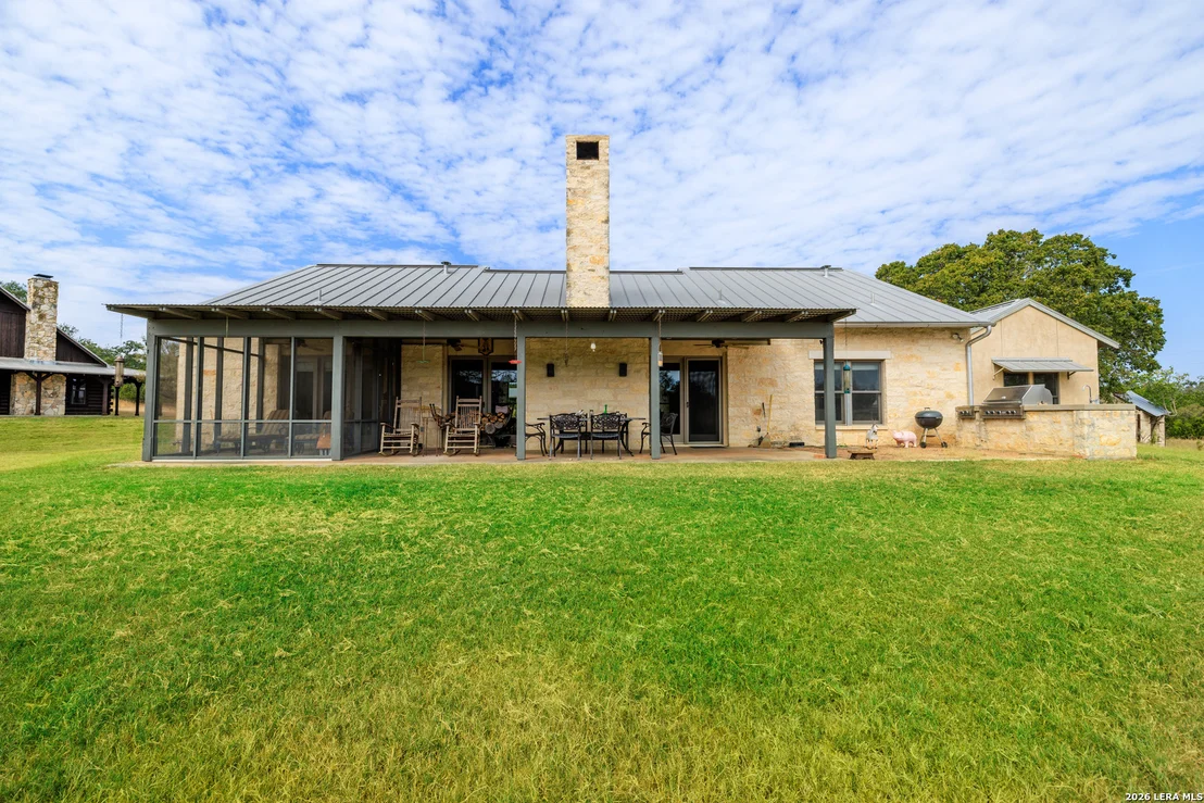 Photo of 957 Cedar Hills