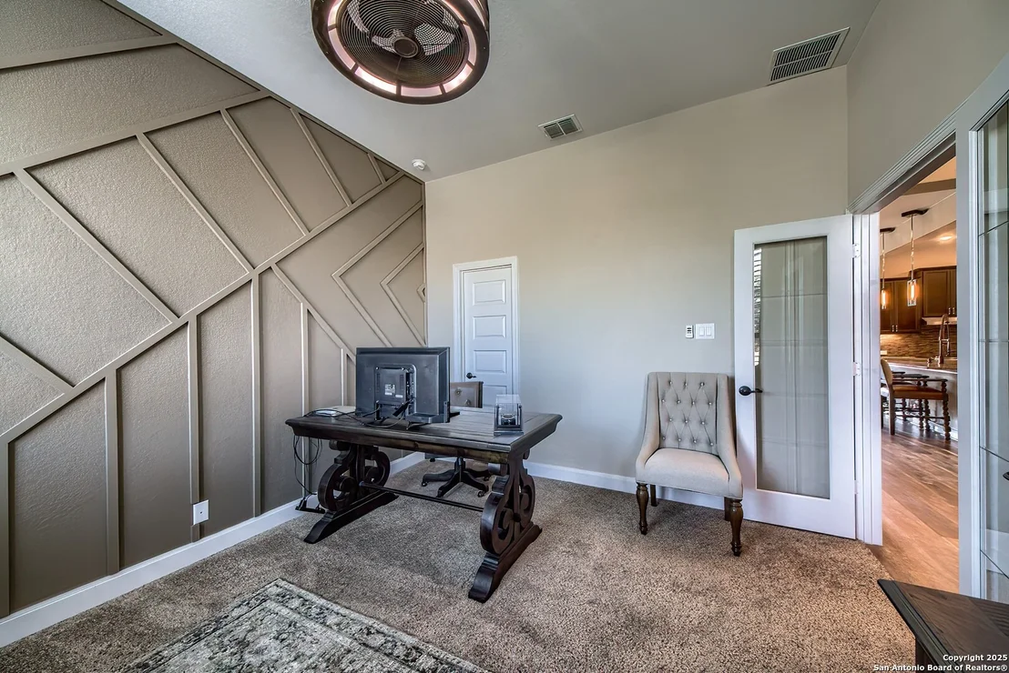 Photo of 950 Lone Cypress