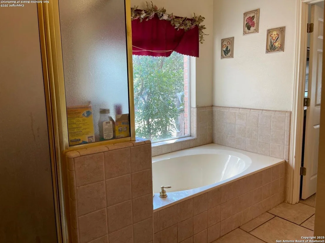 Photo of 460 Kimberly Drive