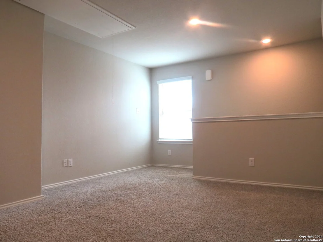 Photo of 2401 AYERS DR