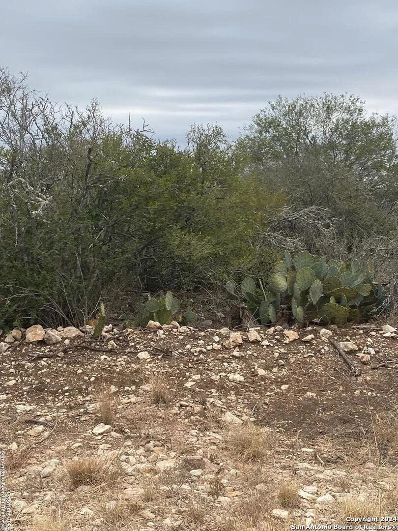 Photo of 644 LEGEND HILLS RD