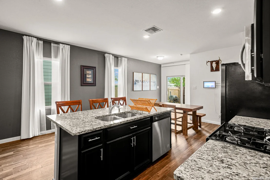 Photo of 4909 HALLIES GDN