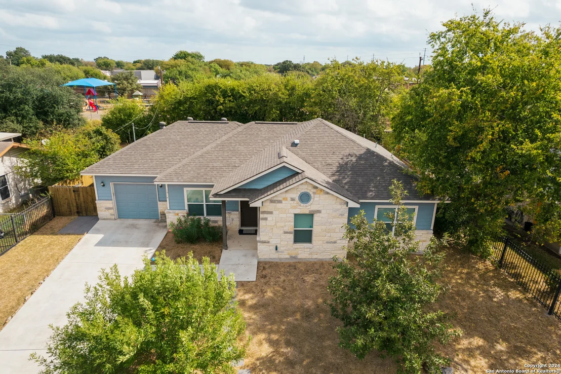 Photo of 1914 RAWHIDE LN