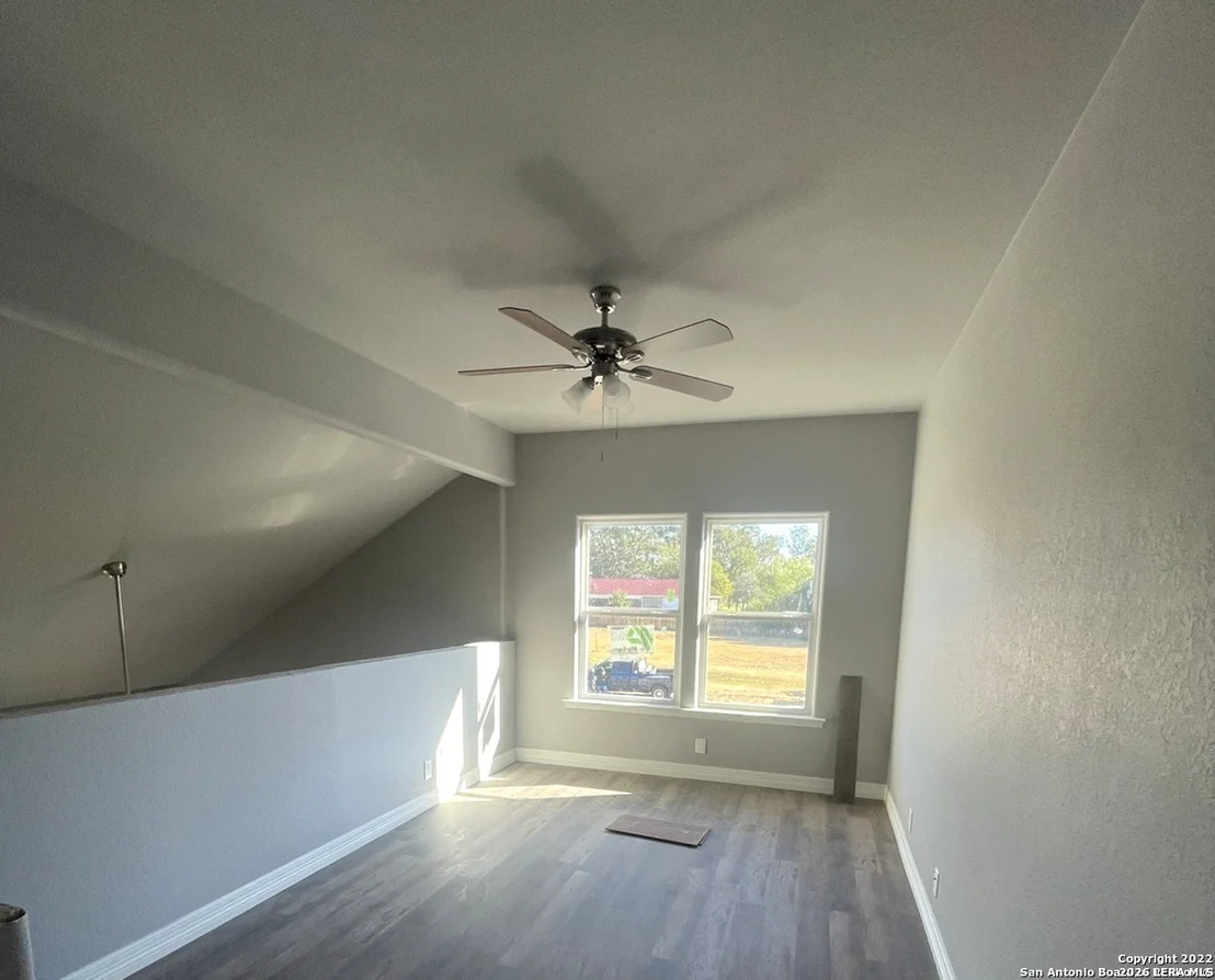 Photo of 107 SUTTON PL