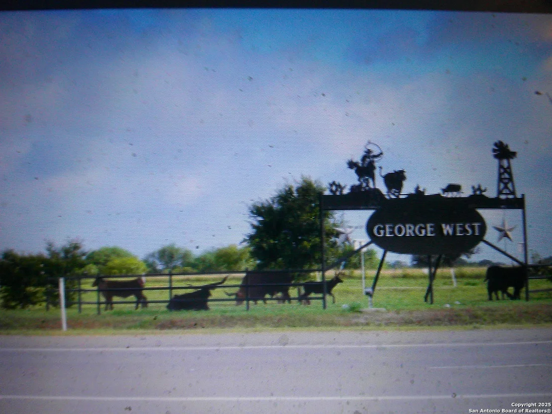 Photo of 111 Deer Run Cir