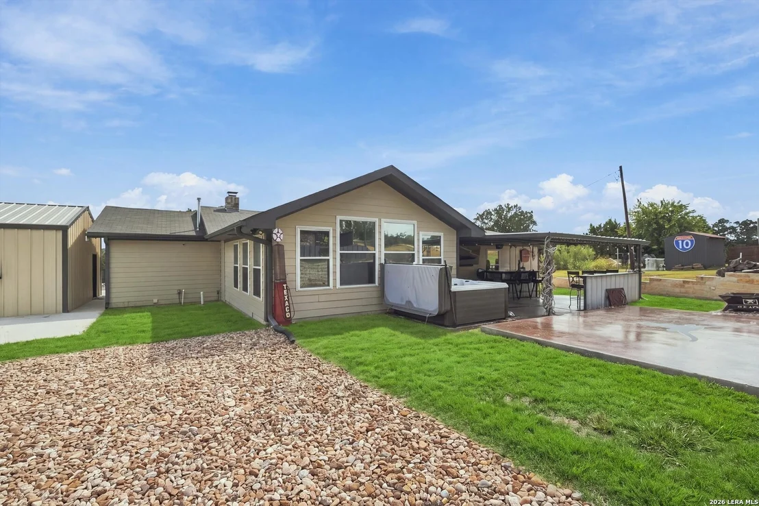 Photo of 526 CHEYENNE TRL