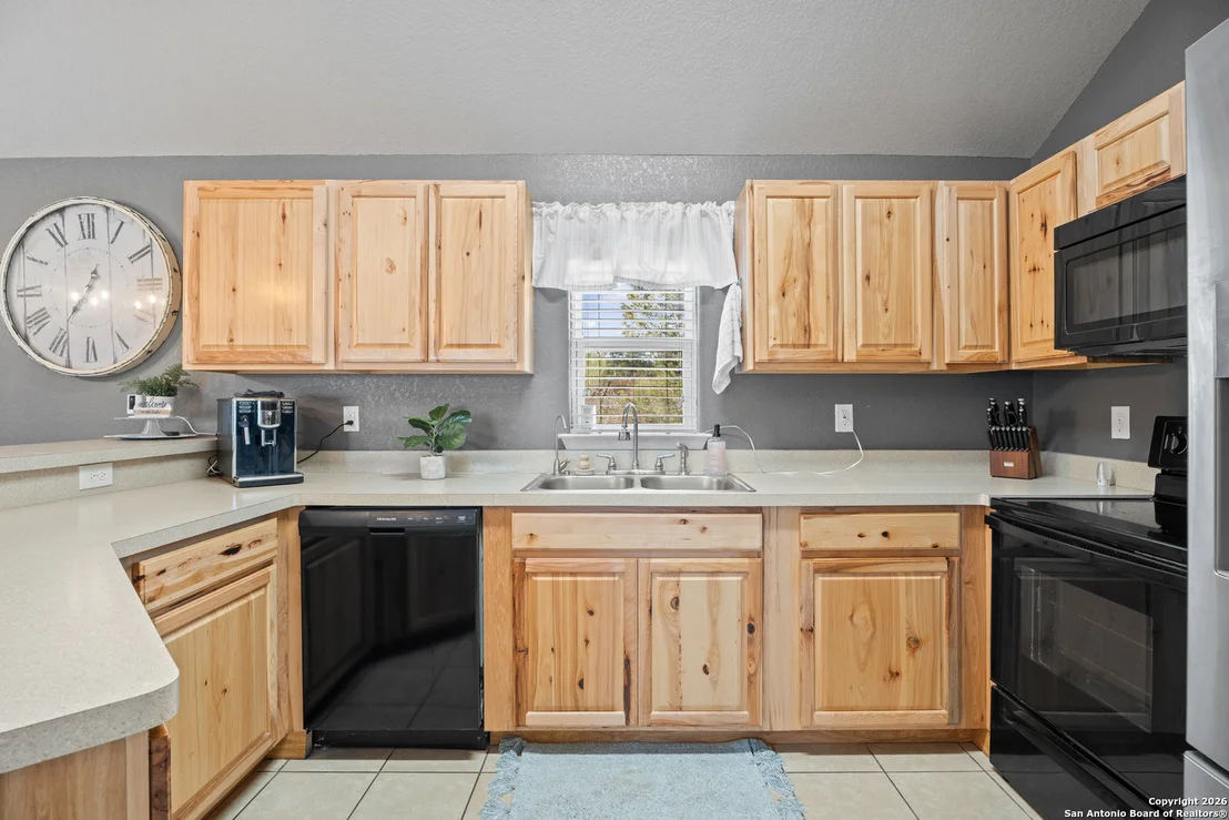 Photo of 1376 Hedgestone