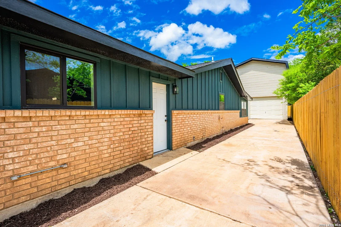 Photo of 129 Willow Way