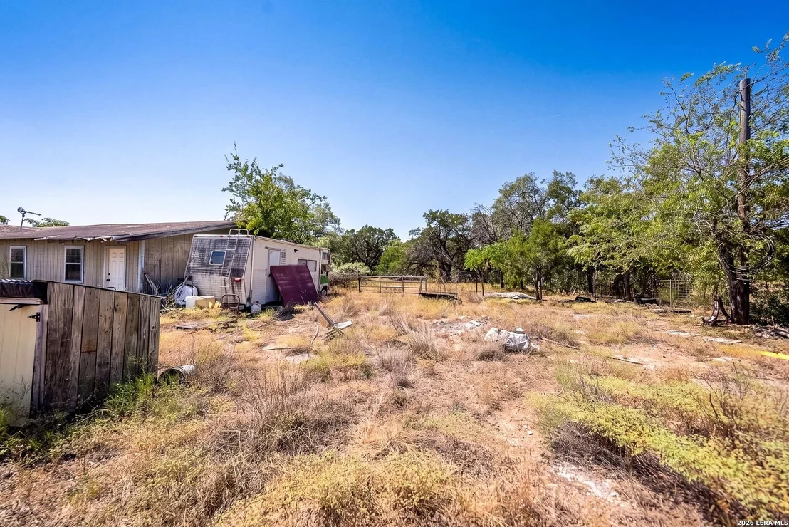 Photo of 990 Hillcrest Trl