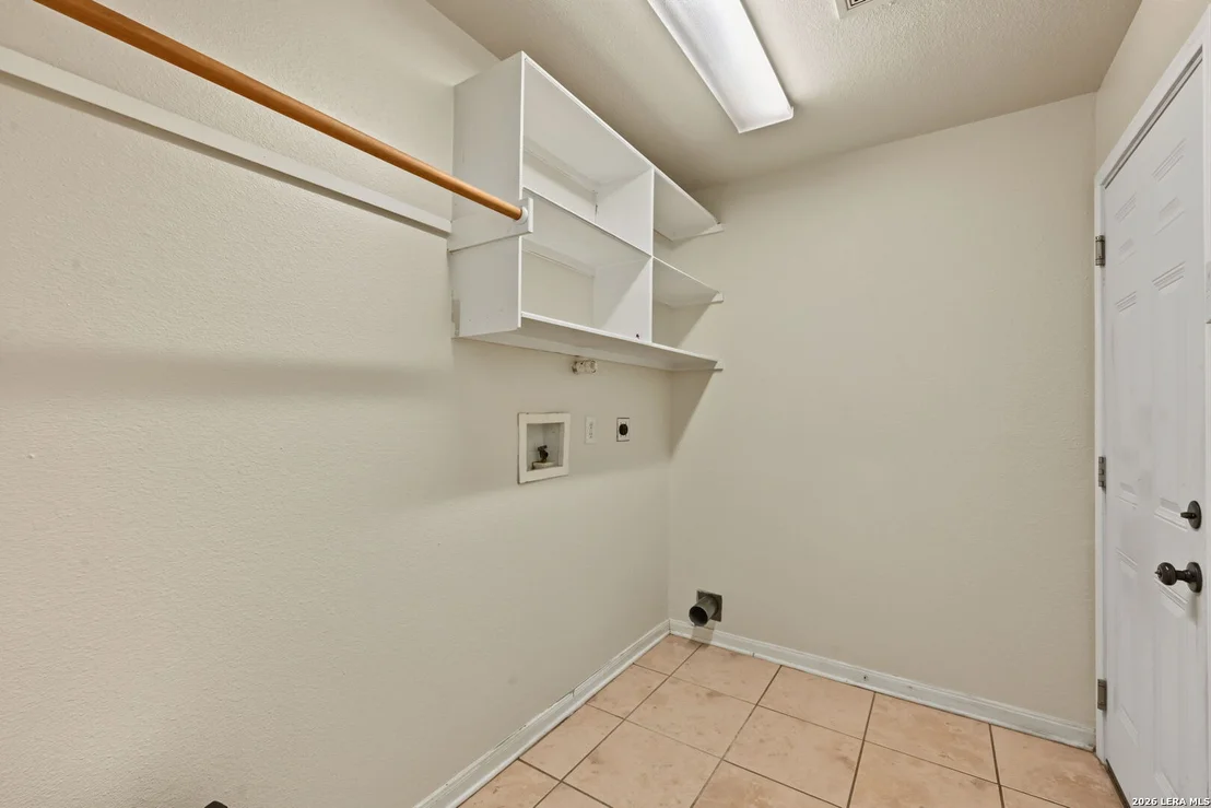 Photo of 418 Clover Ln