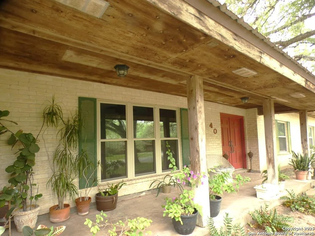 Photo of 40 Encino Loma