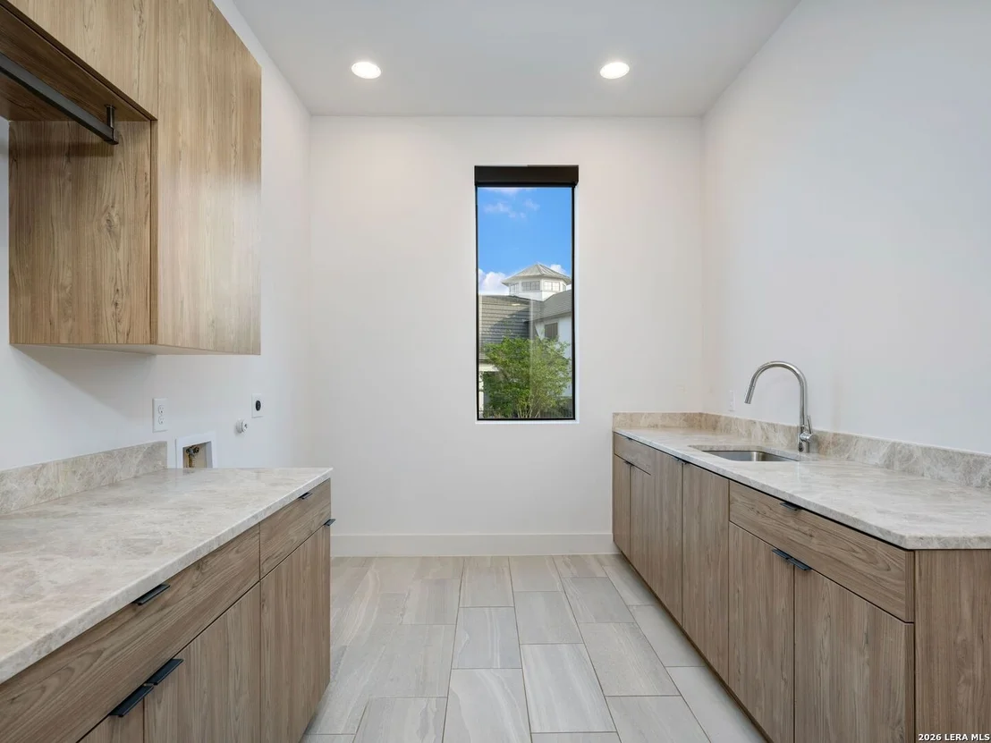 Photo of 211 Wellesley Hill