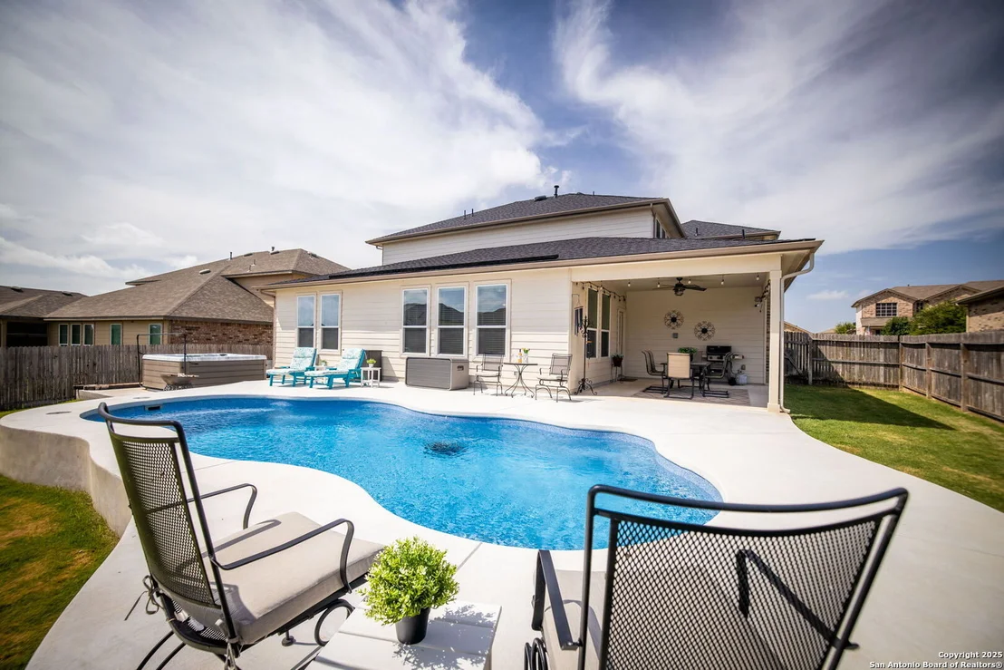 Photo of 124 White Rock