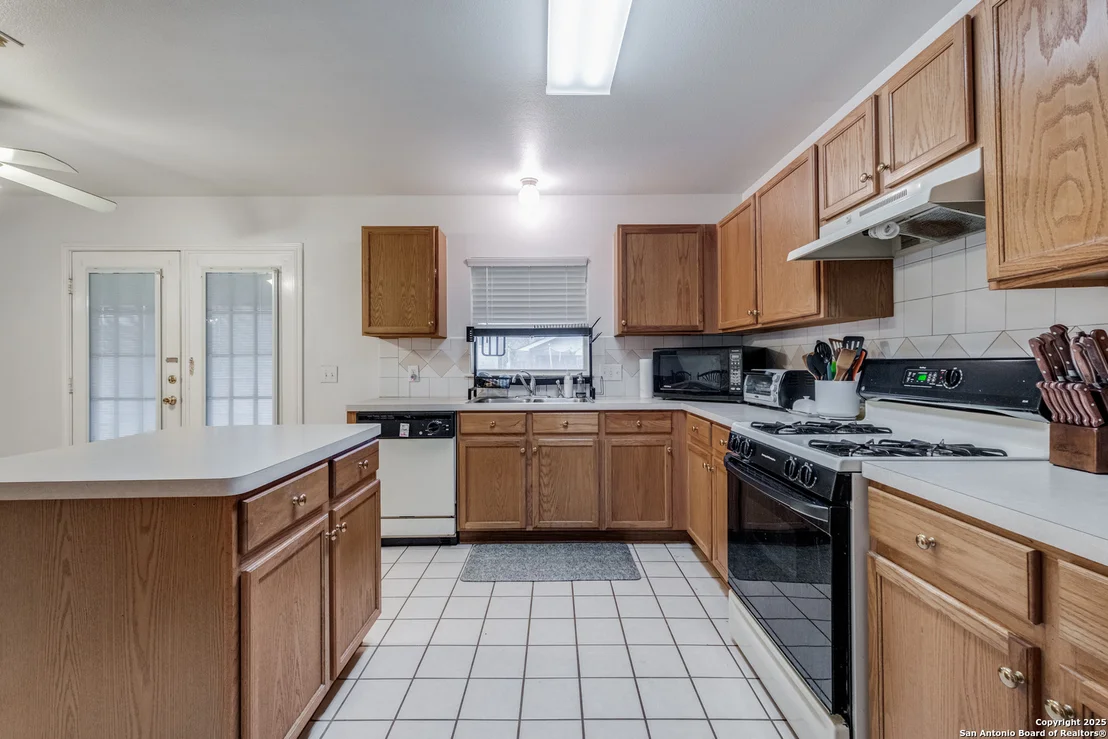Photo of 10323 Mission Creek