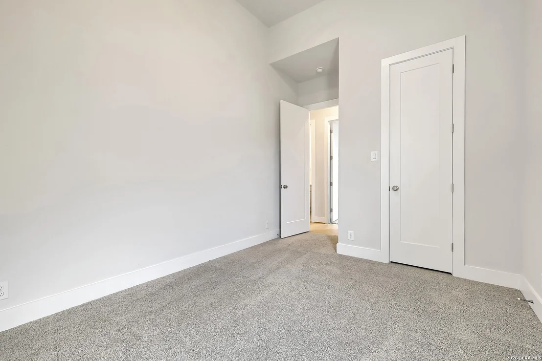 Photo of 457 Westmont