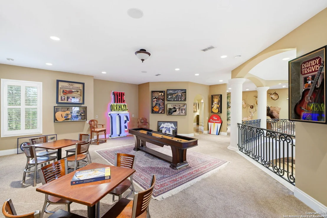 Photo of 2 Admirals Way