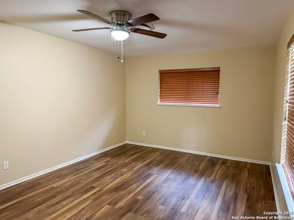 Photo of 802 Rainier
