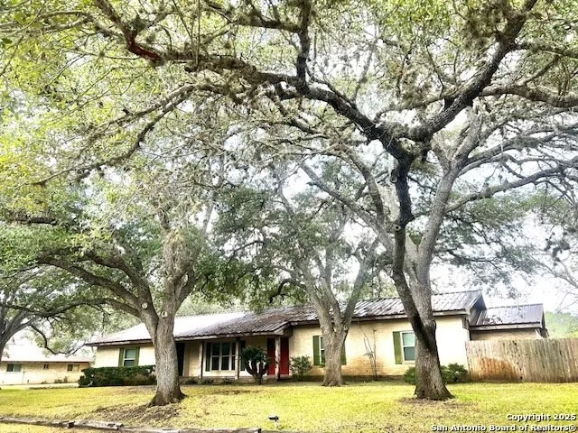 Photo of 40 Encino Loma