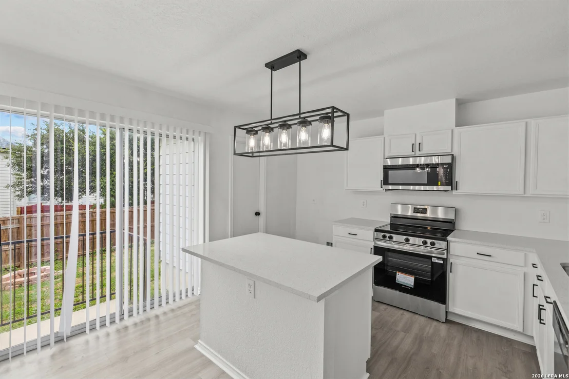Photo of 1415 Barker Bay