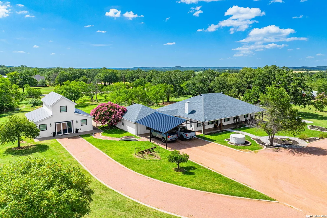Photo of 411 Emerald Loop