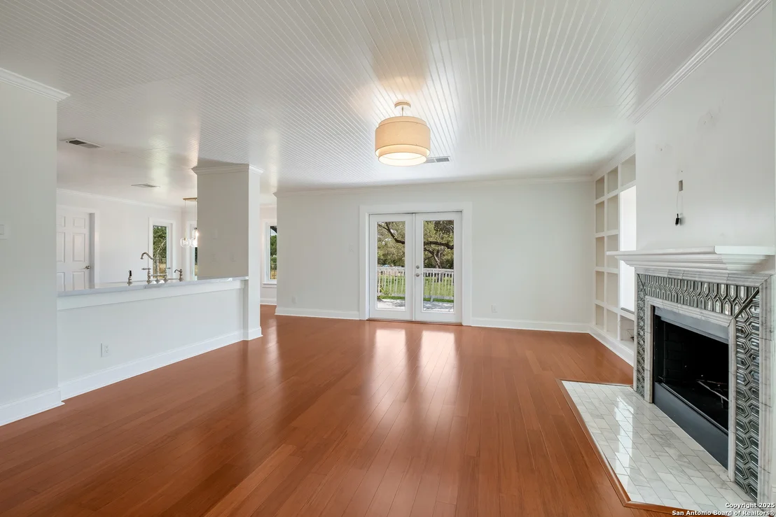 Photo of 15410 Tamaron