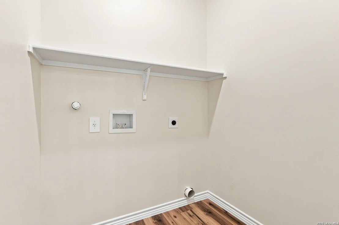 Photo of 1123 VICKERS AVE