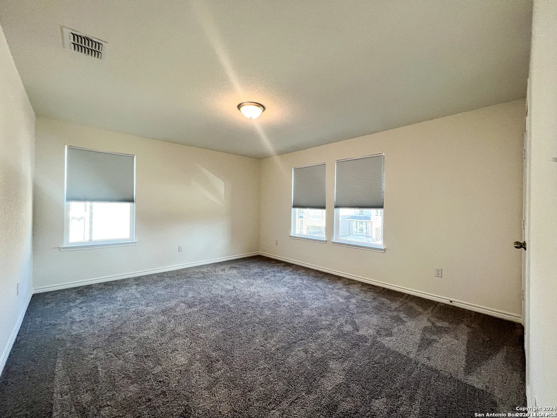 Photo of 4555 Whispering Oak