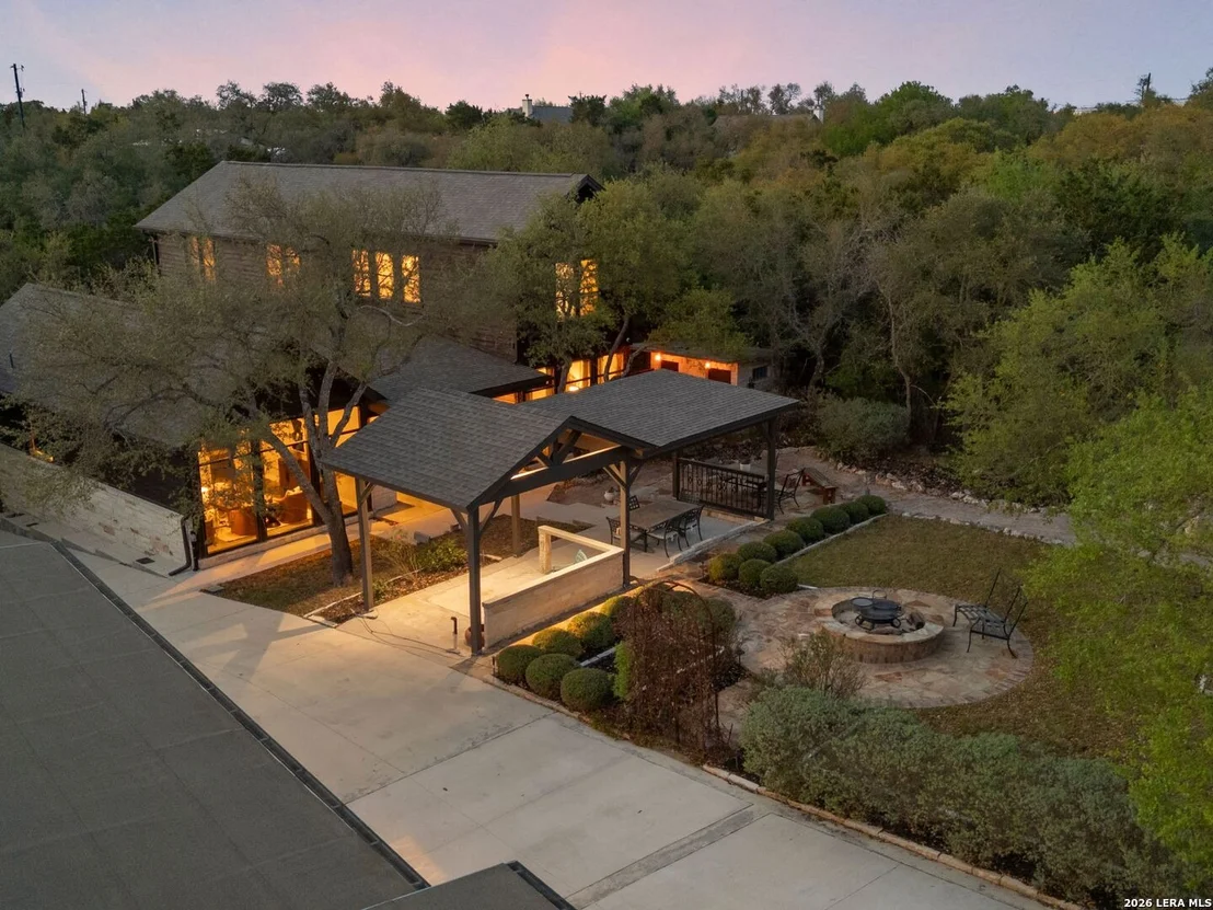 Photo of 1146 VICTORIA LN