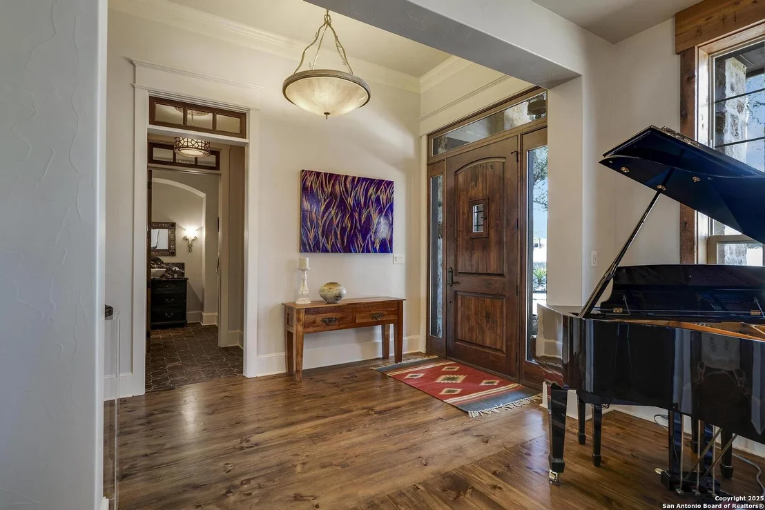 Photo of 107 LEGACY POINTE