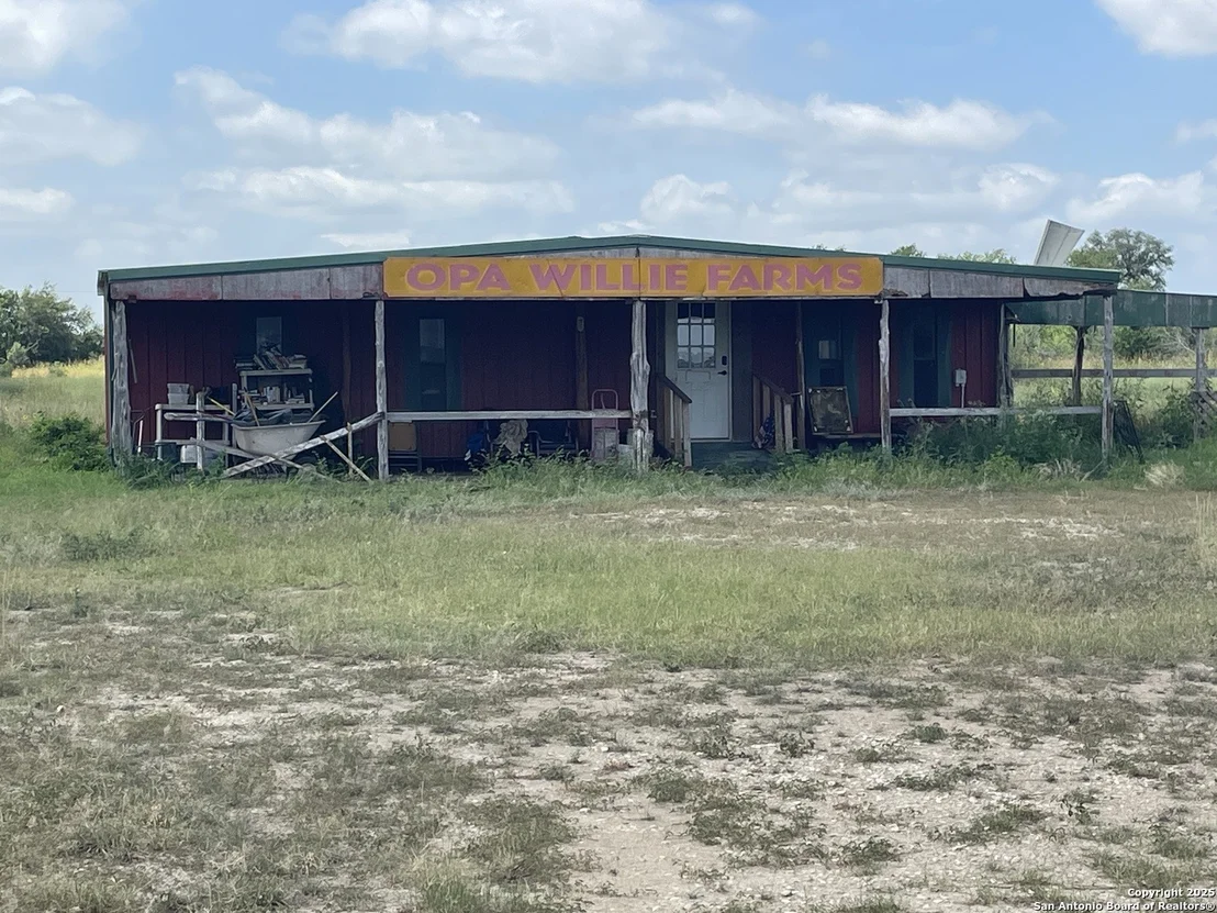 Photo of 5985 Highway 90 W