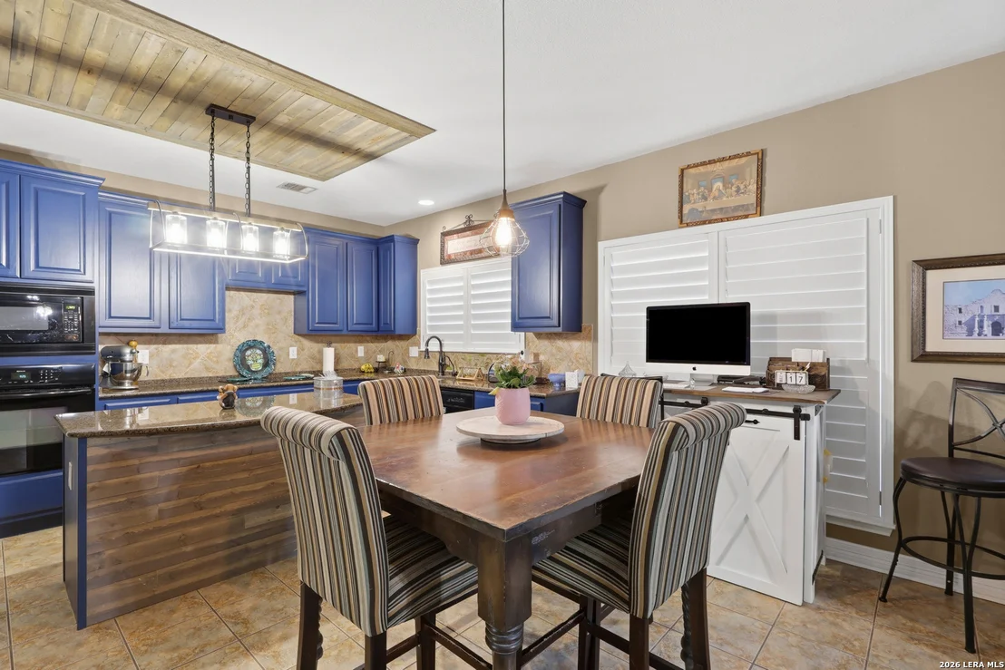 Photo of 15607 Mission Crst