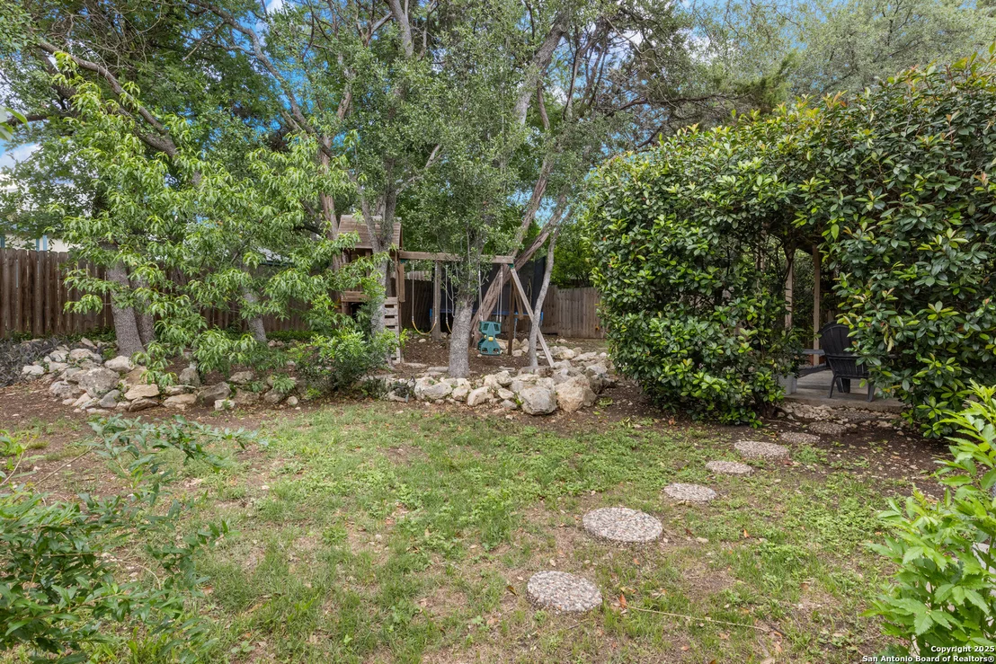 Photo of 7705 Wood Bluff