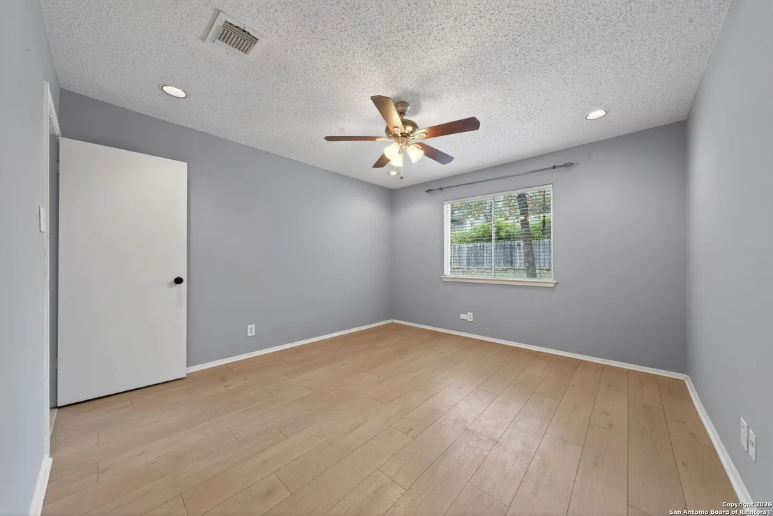Photo of 2415 Moss Terrace