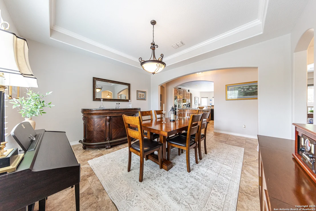 Photo of 2390 FRONTIER