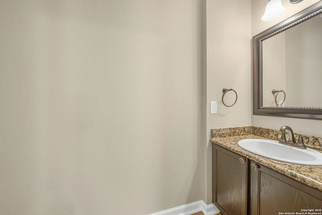 Photo of 3971 Cherokee Blvd