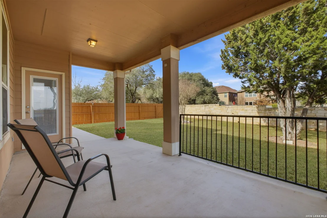 Photo of 20331 Roche Oak