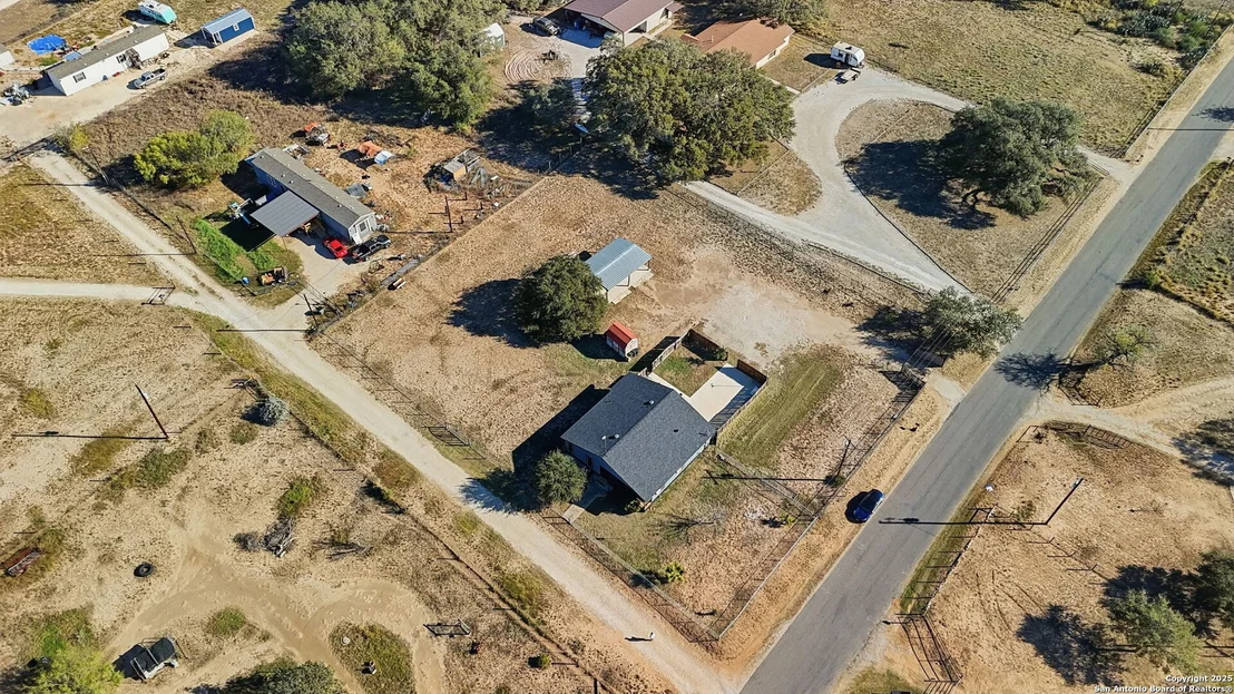 Photo of 1037 county road 7711