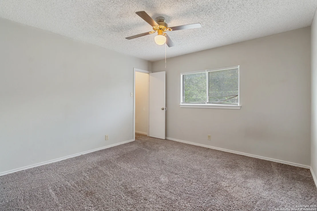 Photo of 8310 BORDER RIDGE DR