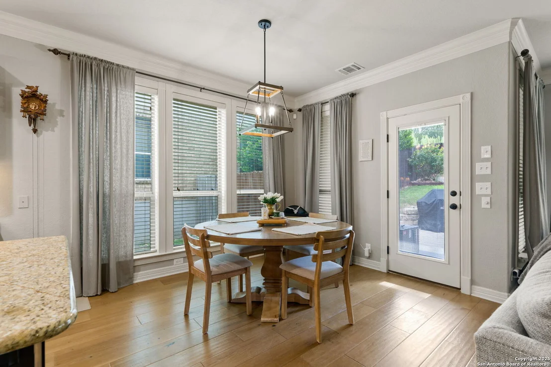 Photo of 24131 Canyon Row