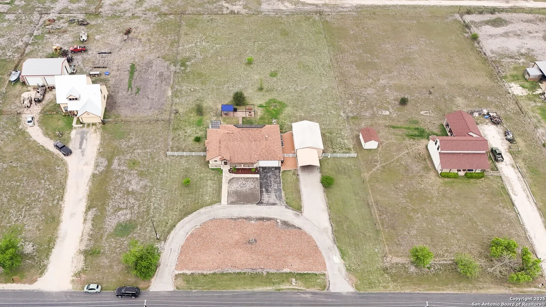 Photo of 861 County Road 464