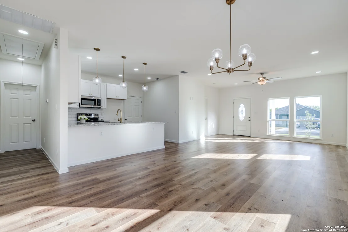 Photo of 5847 TREE VIEW ST