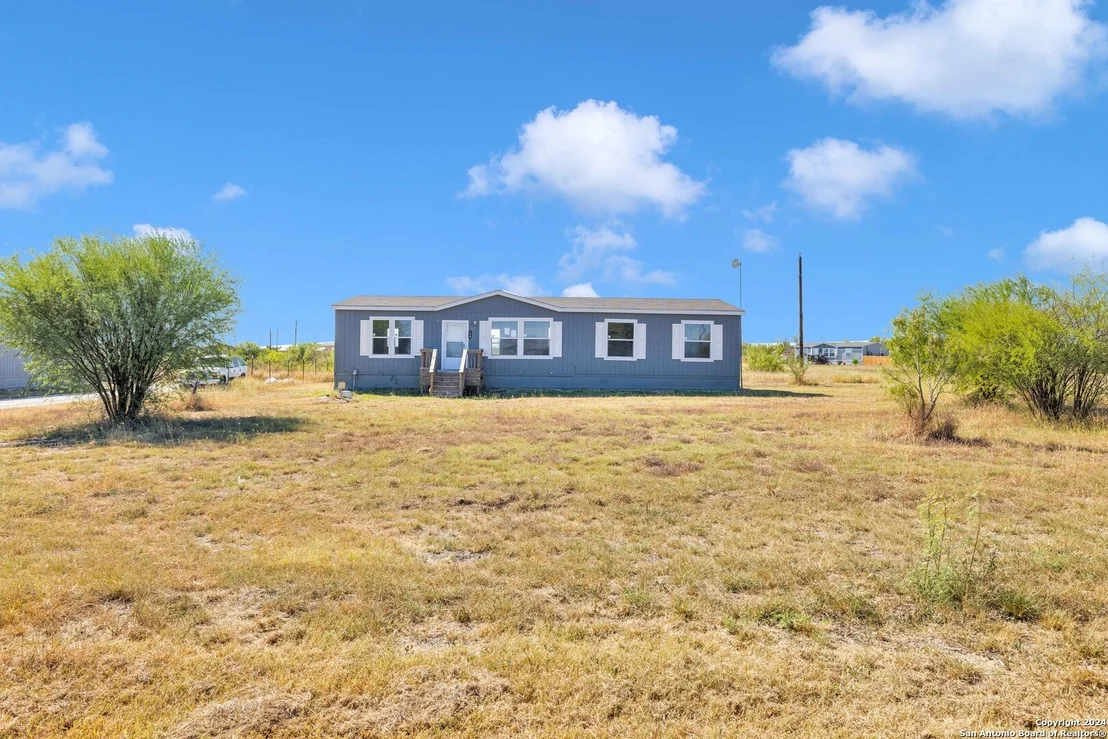 Photo of 176 COUNTY ROAD 4631