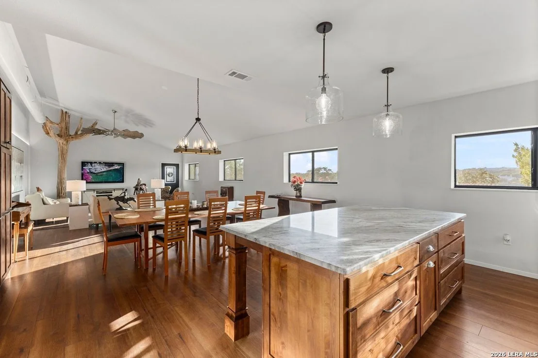 Photo of 103 Bluffview Cir