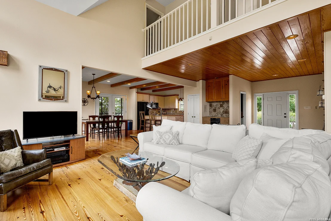 Photo of 340 RIO DR