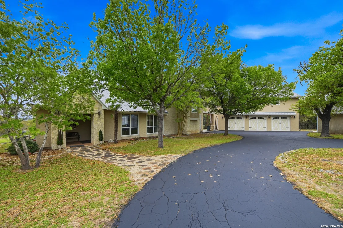 Photo of 752 Taylor Pt