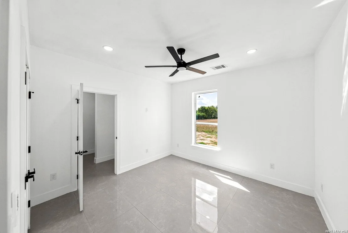 Photo of 7166 Newman Blvd