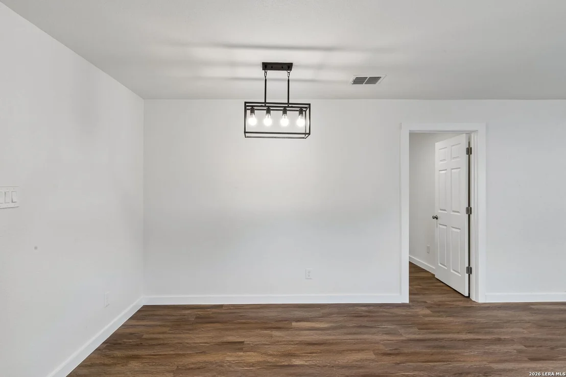 Photo of 426 IKE ST